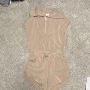 Small Varley Loretta Top and matching shorts , Taupe